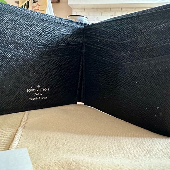 Louis Vuitton Men’s Wallet - Picture 5 of 8